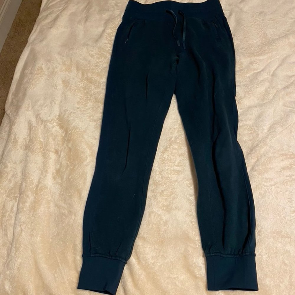 Lululemon Get Going Jogger Size 4 (Submarine)